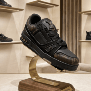 Adidasi LV Black Tr